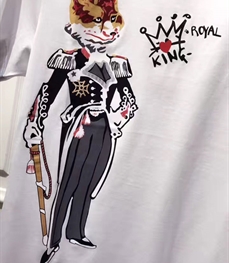 市场上装-T恤-时尚男装t恤