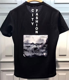 市场上装-T恤-时尚男装t恤