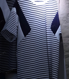 市场上装-T恤-（实拍）时尚男装t恤