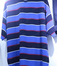 市场上装-T恤-（实拍）时尚男装t恤