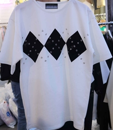 市场上装-T恤-（实拍）时尚男装t恤