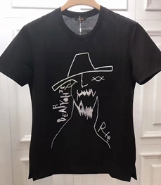 市场上装-T恤-时尚男装t恤