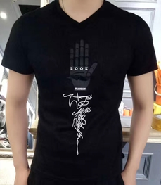 市场上装-T恤-时尚男装t恤