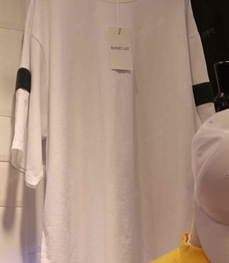 市场上装-T恤-（实拍）时尚男装t恤