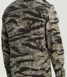 市场上装-夹克-休闲男装夹克