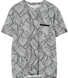 市场上装-T恤-休闲男装t恤