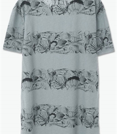 市场上装-T恤-休闲男装t恤