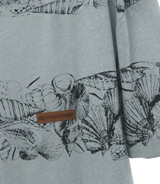 市场上装-T恤-休闲男装t恤