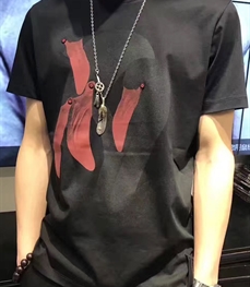 市场上装-T恤-时尚男装t恤