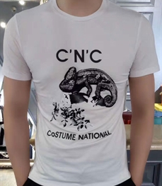 市场上装-T恤-时尚男装t恤