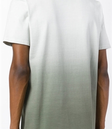 市场上装-T恤-休闲男装t恤