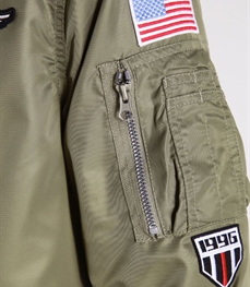 市场上装-夹克-休闲男装夹克