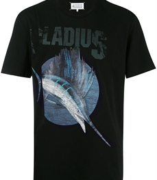 市场上装-T恤-休闲男装t恤