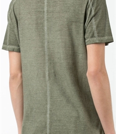 市场上装-T恤-休闲男装t恤