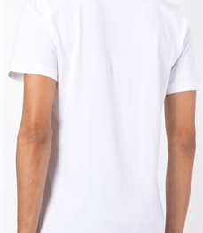 市场上装-T恤-休闲男装t恤