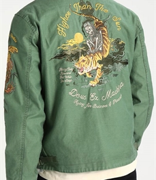 市场上装-夹克-休闲男装夹克