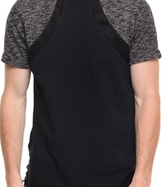 市场上装-T恤-时尚男装t恤