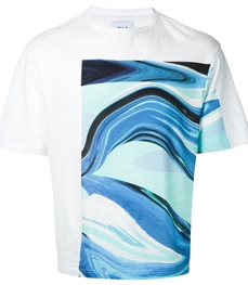 市场上装-T恤-休闲男装t恤