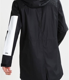 市场上装-中长外套-休闲男装马甲