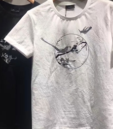 市场上装-T恤-时尚男装t恤