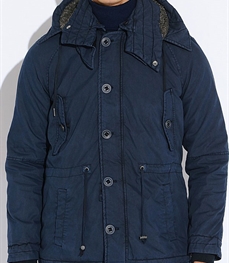 市场上装-大衣-时尚商务大衣