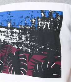 市场上装-T恤-休闲男装t恤