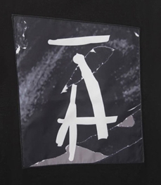 市场上装-T恤-休闲男装t恤