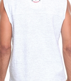 市场上装-T恤-时尚男装t恤