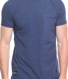 市场上装-T恤-时尚男装t恤