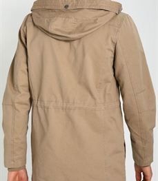 市场上装-中长外套-休闲男装中长外套