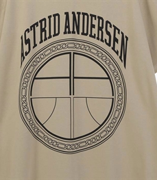 市场上装-T恤-休闲男装t恤