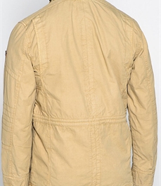 市场上装-大衣-时尚商务大衣