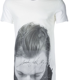 市场上装-T恤-休闲男装t恤