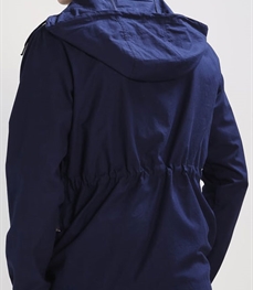 市场上装-中长外套-时尚商务派克