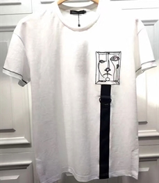 市场上装-T恤-时尚男装t恤