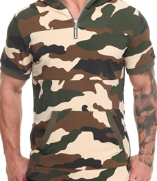 市场上装-T恤-时尚男装t恤