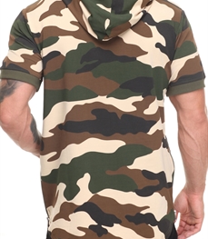 市场上装-T恤-时尚男装t恤