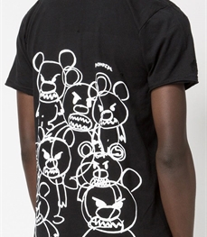 市场上装-T恤-休闲男装t恤