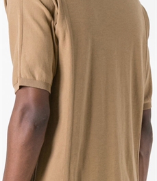 市场上装-T恤-休闲男装t恤