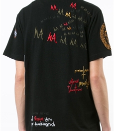 市场上装-T恤-休闲男装t恤