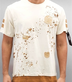市场上装-T恤-时尚男装t恤