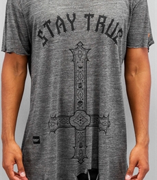 市场上装-T恤-时尚男装t恤