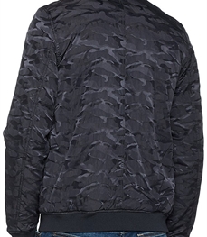 市场上装-夹克-时尚男装夹克