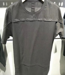 市场上装-T恤-时尚男装t恤