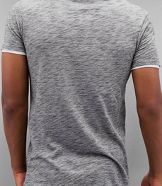 市场上装-T恤-时尚男装t恤