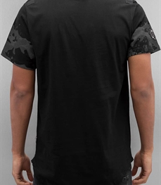 市场上装-T恤-时尚男装t恤