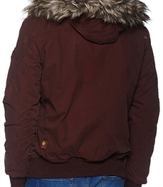 市场上装-夹克-时尚男装夹克