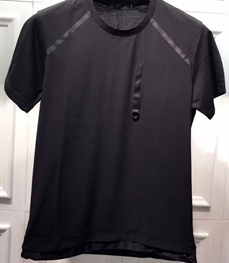 市场上装-T恤-时尚男装t恤