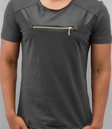 市场上装-T恤-时尚男装t恤