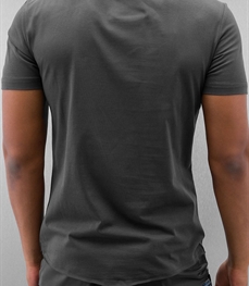 市场上装-T恤-时尚男装t恤